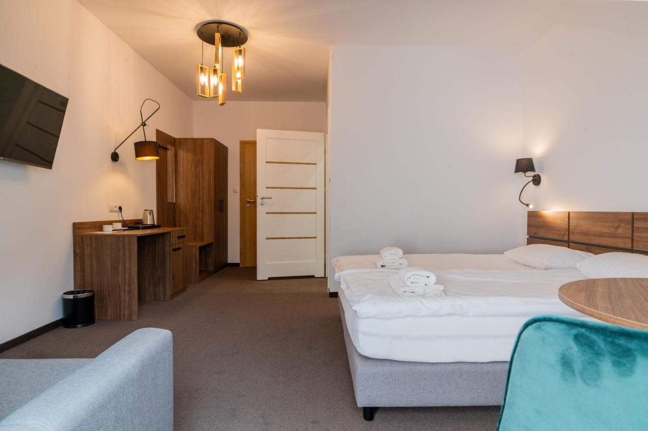 Hotel Odejewscy Chojnice Bagian luar foto