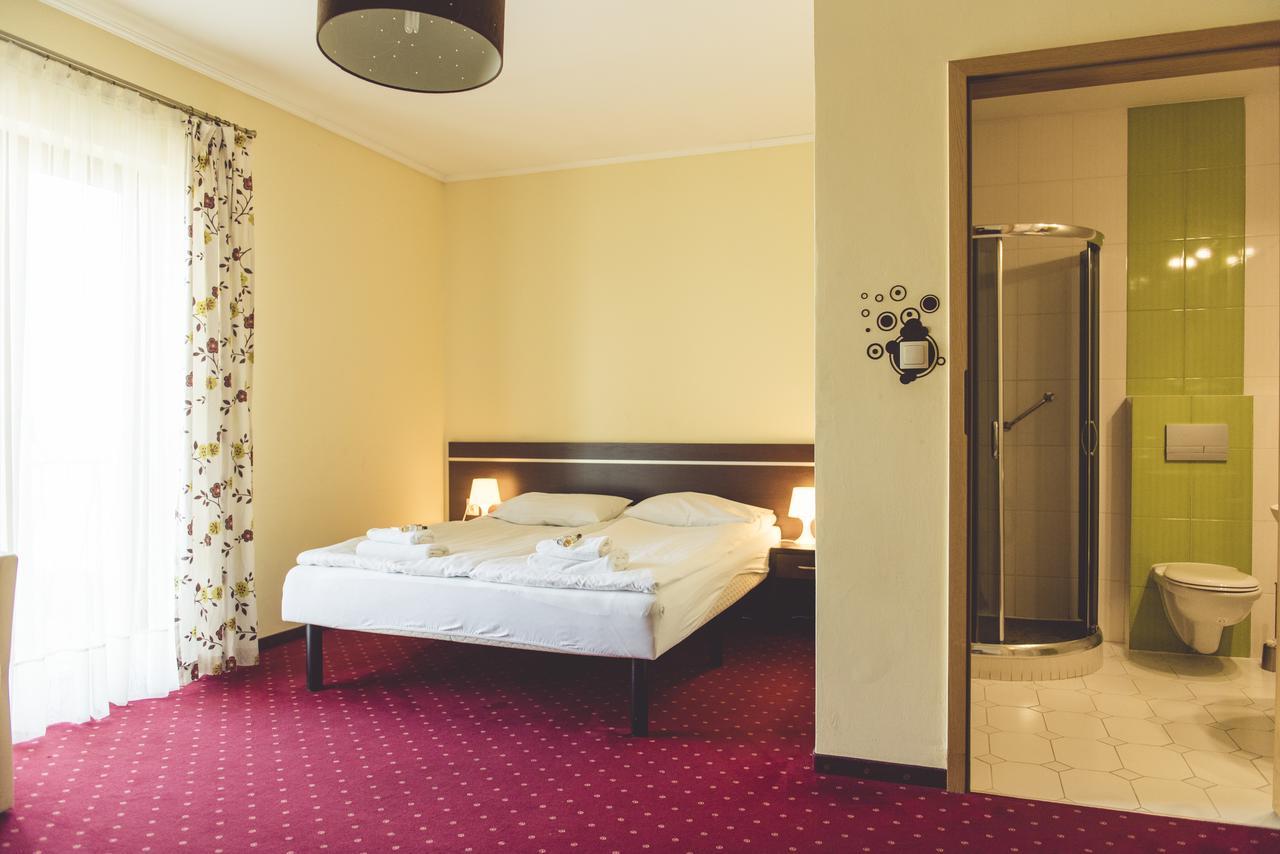 Hotel Odejewscy Chojnice Bagian luar foto