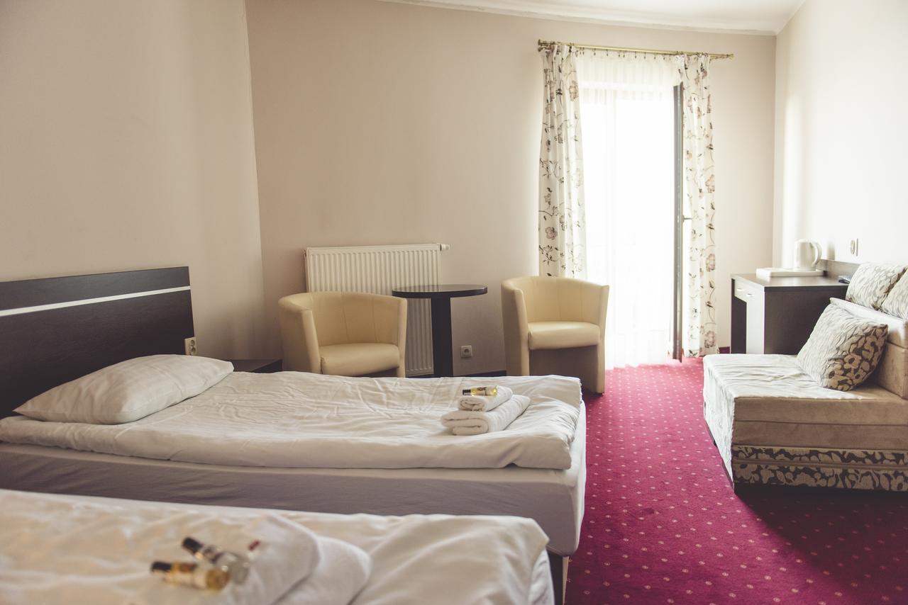 Hotel Odejewscy Chojnice Bagian luar foto